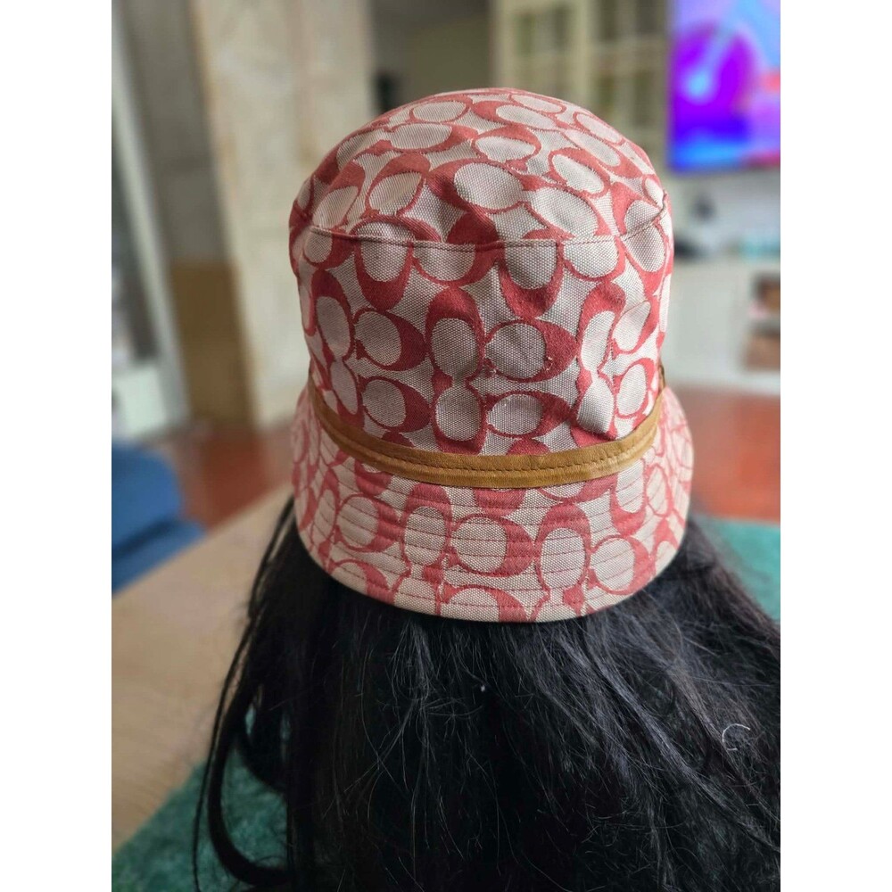 Vintage signature coach bucket hat - Picture 4 of 9